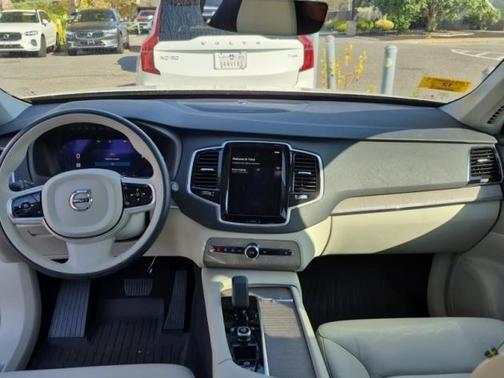 2024 Volvo XC90 Recharge Plug-In Hybrid T8 Plus 6 Passenger