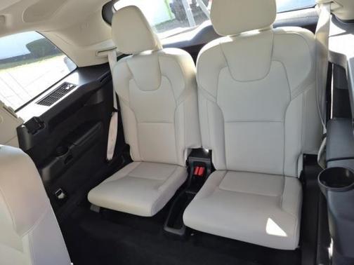 2024 Volvo XC90 Recharge Plug-In Hybrid T8 Plus 6 Passenger