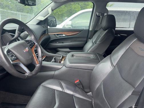 Steel Metallic 2020 Cadillac Escalade Luxury