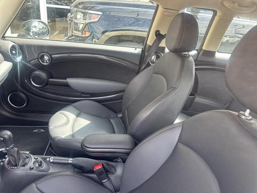2012 MINI Cooper Clubman Base