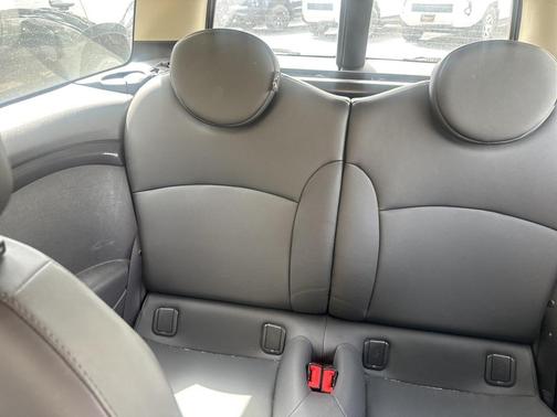 2012 MINI Cooper Clubman Base