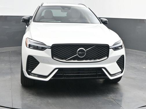 2026 Volvo XC60 B5 Core