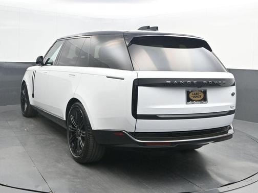 2022 Land Rover Range Rover SE LWB 7