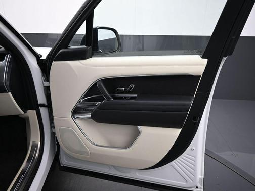 2022 Land Rover Range Rover SE LWB 7