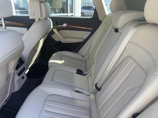 2023 Audi Q5 40 Premium