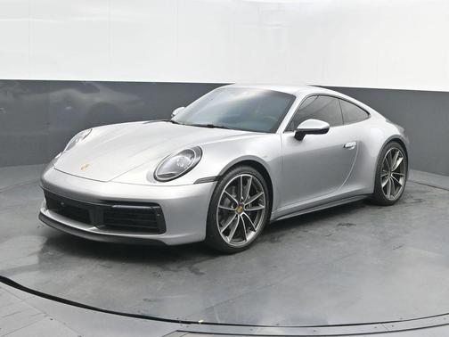 2022 Porsche 911 Carrera