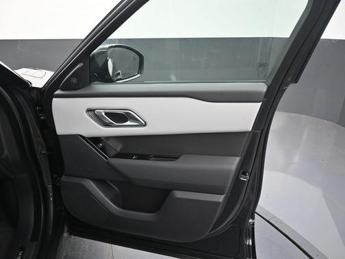 2025 Land Rover Range Rover Velar P400 Dynamic SE