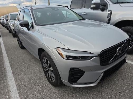 2025 Volvo XC60 B5 AWD Plus