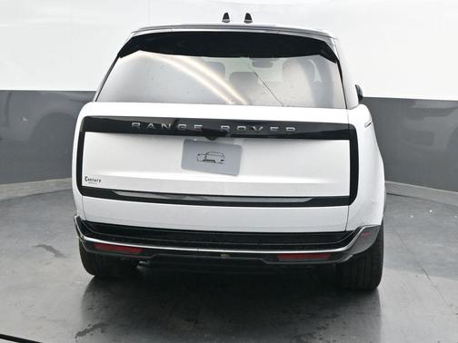 2025 Land Rover Range Rover P530 SE 7 Seat