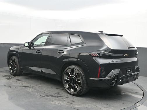 2023 BMW XM Base
