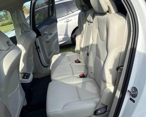 2024 Volvo XC90 B6 Plus Bright Theme 7-Seater