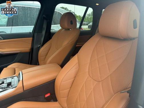 Mineral White Metallic 2023 BMW X5 xDrive40i
