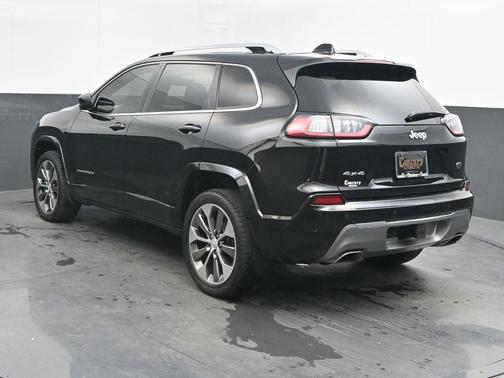 2019 Jeep Cherokee Overland