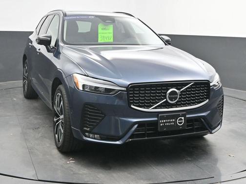 2024 Volvo XC60 B5 Plus Dark Theme