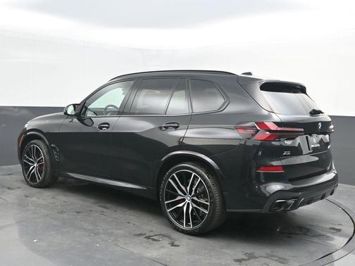 2024 BMW X5 M60i