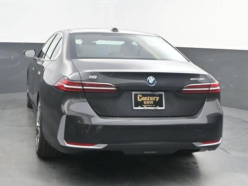 2026 BMW i5 eDrive40