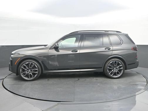 Dravit Gray Metallic 2027 BMW X7 M60i