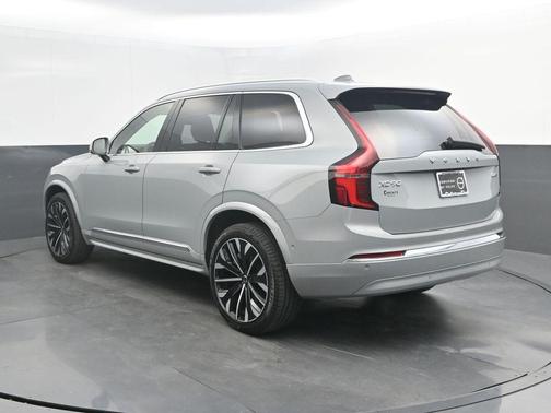 Metallic 2026 Volvo XC90 B6 Ultra 7-Seater