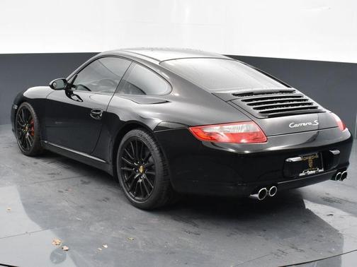 Photo 5 of 32 of 2006 Porsche 911 Carrera S