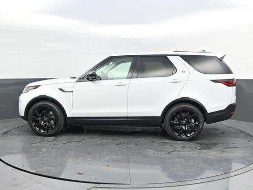 2025 Land Rover Discovery P300 S