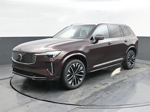 2025 Volvo XC90 Plug-In Hybrid T8 Core 7-Seater