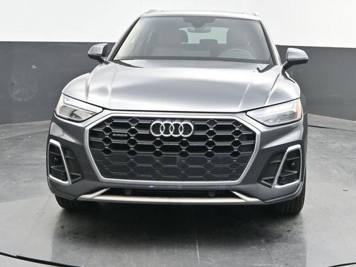 2022 Audi Q5 45 S line quattro Premium