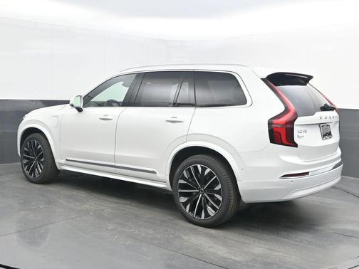2026 Volvo XC90 Plug-In Hybrid T8 Ultra 7-Seater