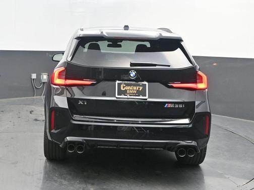 Black Sapphire Metallic 2026 BMW X1 M35i