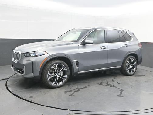Gray Metallic 2026 BMW X5 xDrive40i