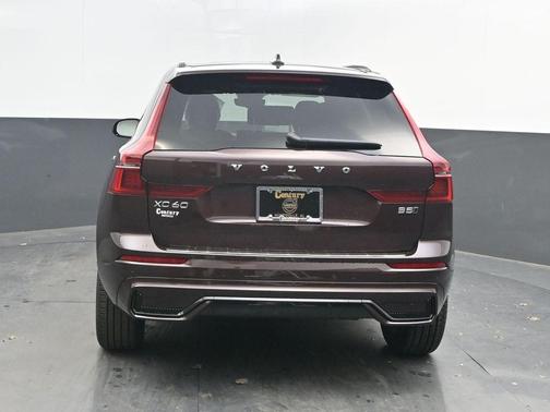 2026 Volvo XC60 B5 Core