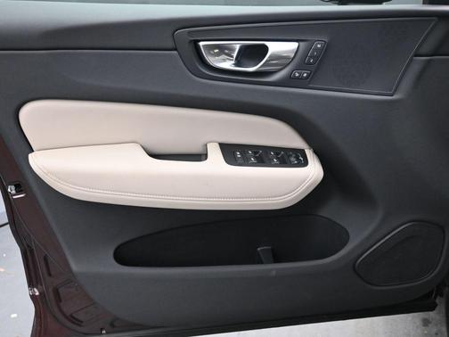 2026 Volvo XC60 B5 Core