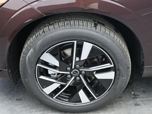 2026 Volvo XC60 B5 Core