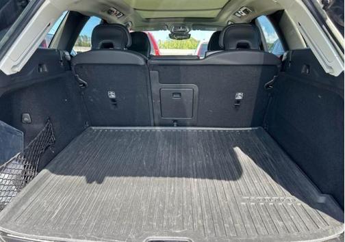 Onyx Black Metallic 2023 Volvo XC60 B5 Ultimate Dark Theme