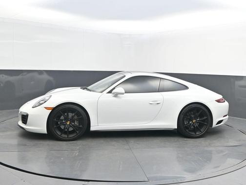 2018 Porsche 911 Carrera 4