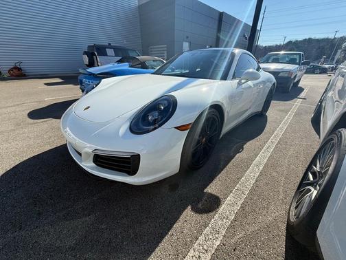 2018 Porsche 911 Carrera