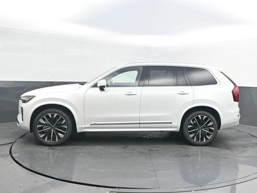Crystal White Pearl 2026 Volvo XC90 B6 Plus 7-Seater