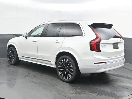 2026 Volvo XC90 B6 Plus 7-Seater