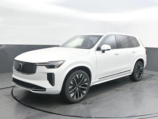 Crystal White Pearl 2026 Volvo XC90 B6 Plus 7-Seater