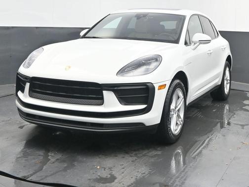 2022 Porsche Macan Base