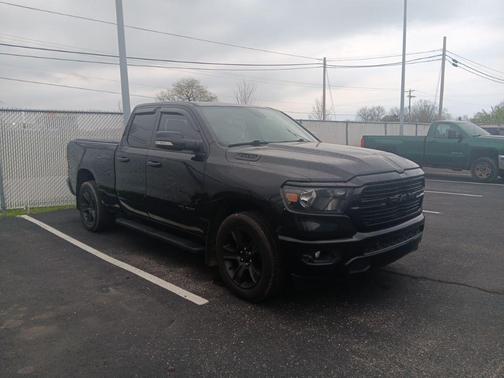 Diamond Black Crystal Pearlcoat 2020 RAM 1500 Big Horn/Lone Star