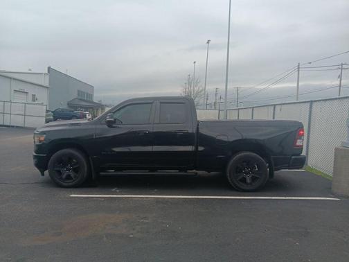 Diamond Black Crystal Pearlcoat 2020 RAM 1500 Big Horn/Lone Star