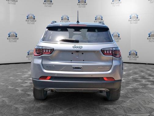 Billet Silver Metallic Clearcoat 2023 Jeep Compass Limited