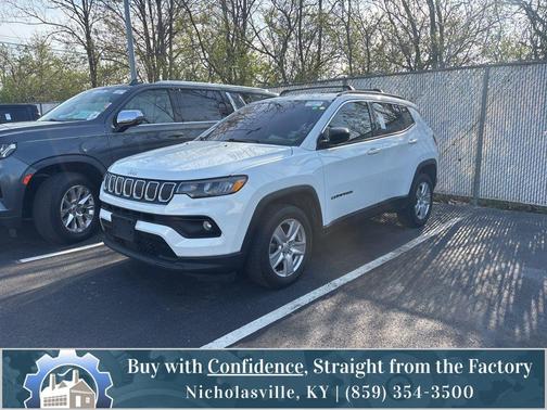 Bright White Clearcoat 2022 Jeep Compass Latitude