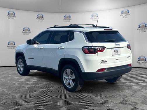 Bright White Clearcoat 2022 Jeep Compass Latitude