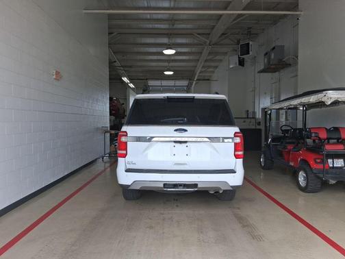 White 2021 Ford Expedition XLT