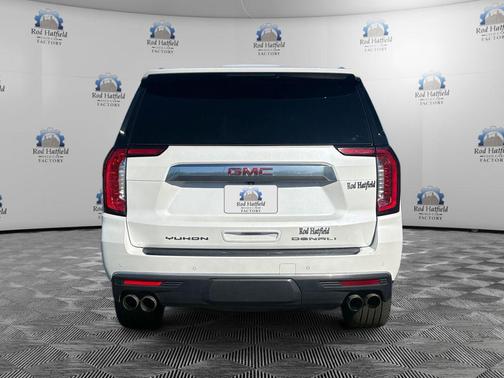 White Frost Tricoat 2022 GMC Yukon Denali