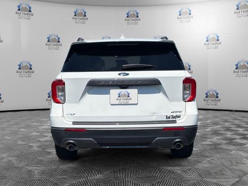 Star White Metallic Tri-Coat 2023 Ford Explorer XLT