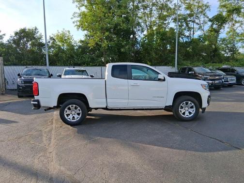 Summit White 2022 Chevrolet Colorado LT