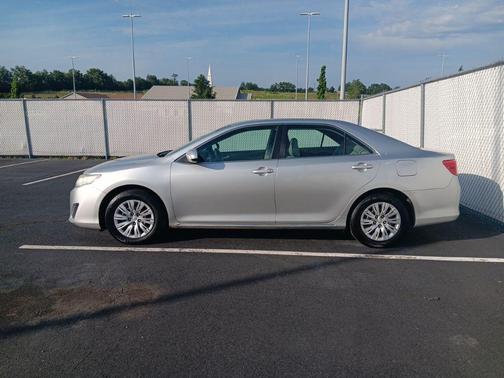 Classic Silver Metallic 2012 Toyota Camry LE