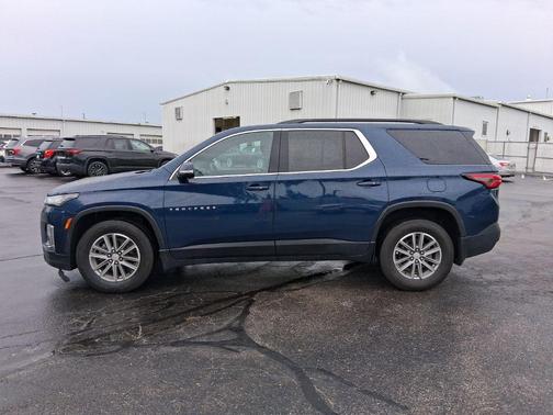 Northsky Blue Metallic 2023 Chevrolet Traverse LT Cloth